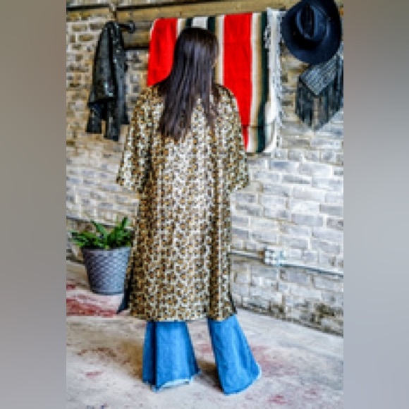 Leopard Sequins Kimono - Picture 3 of 4